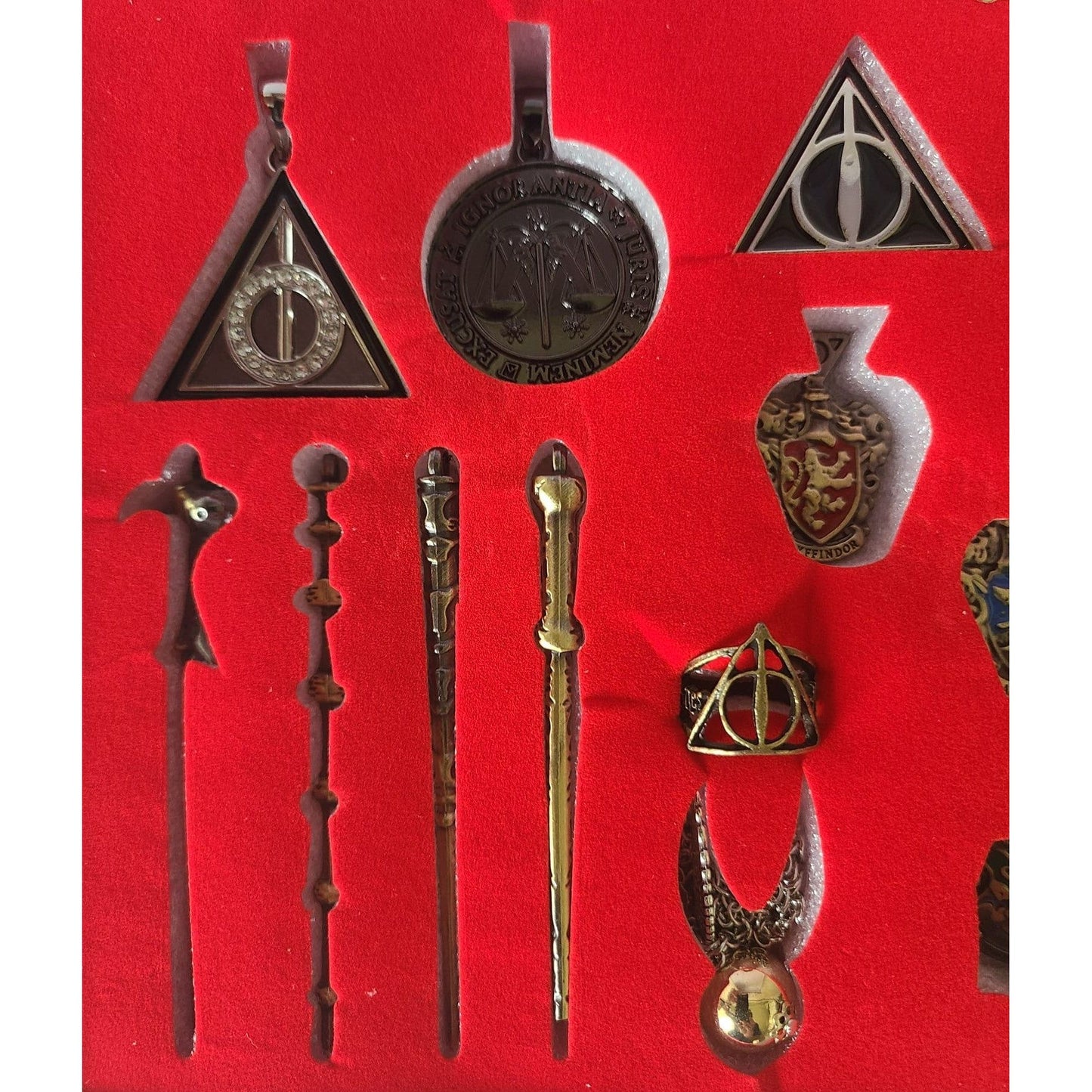 Harry Potter Wand Keyring Boxed Set